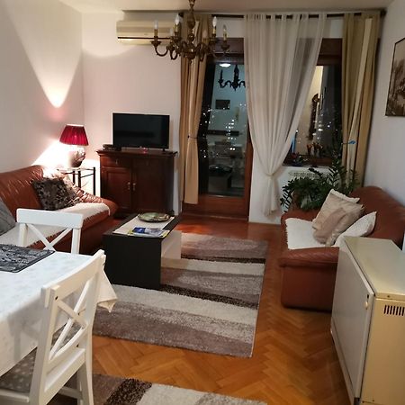 Rajana , Beograd - Hram Svetog Save Apartman Kültér fotó